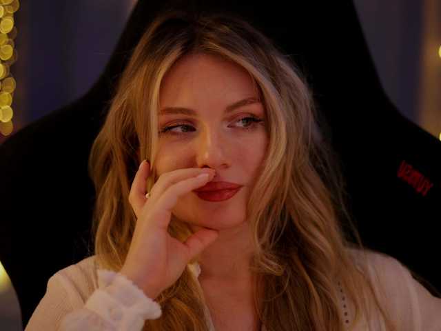 DianaMurr's BongaCams show and profile