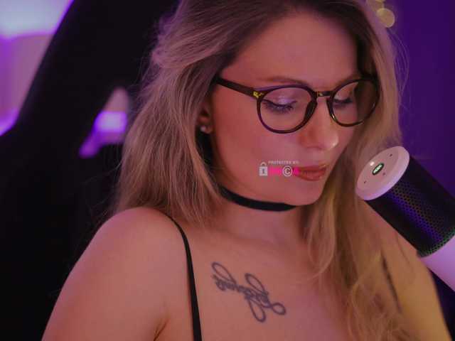 DianaMurr's BongaCams show and profile