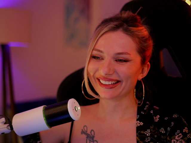 DianaMurr's BongaCams show and profile