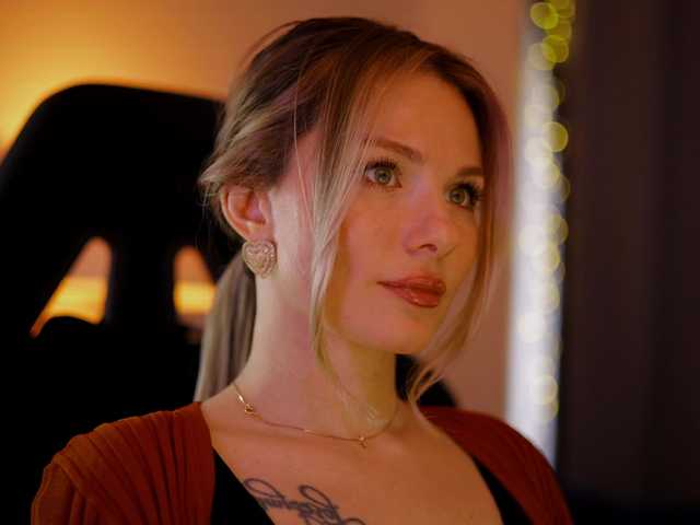 DianaMurr's BongaCams show and profile