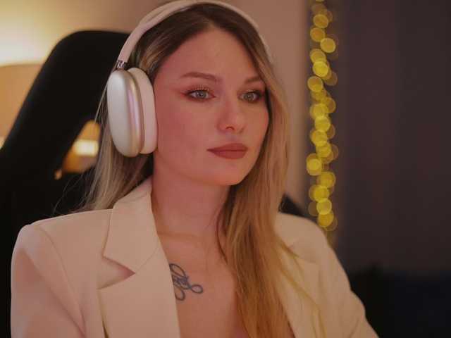 DianaMurr's BongaCams show and profile