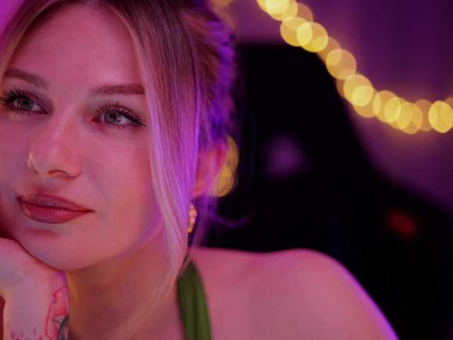 DianaMurr's BongaCams show and profile