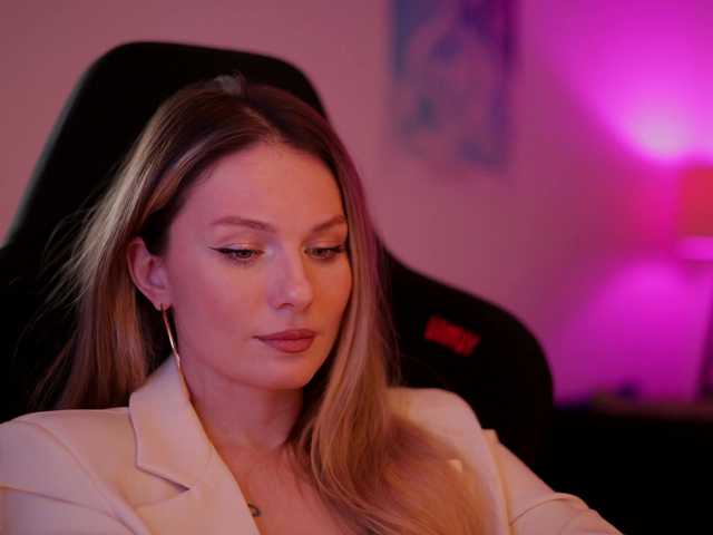 DianaMurr's BongaCams show and profile