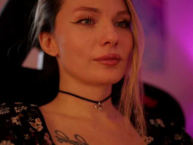 DianaMurr's BongaCams show and profile