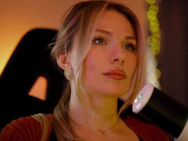 DianaMurr's BongaCams show and profile