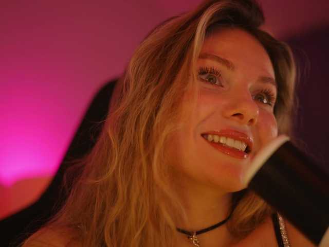 DianaMurr's BongaCams show and profile