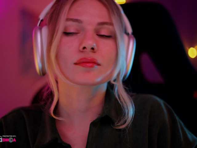 DianaMurr's BongaCams show and profile