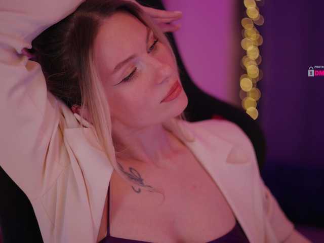 DianaMurr's BongaCams show and profile