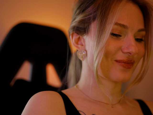 DianaMurr's BongaCams show and profile