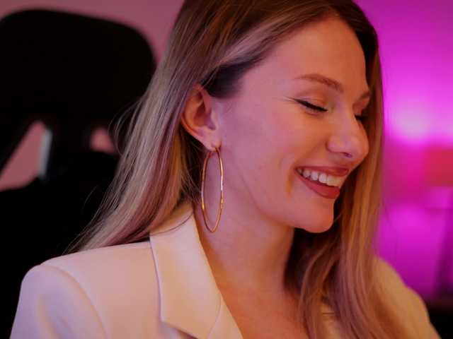 DianaMurr's BongaCams show and profile