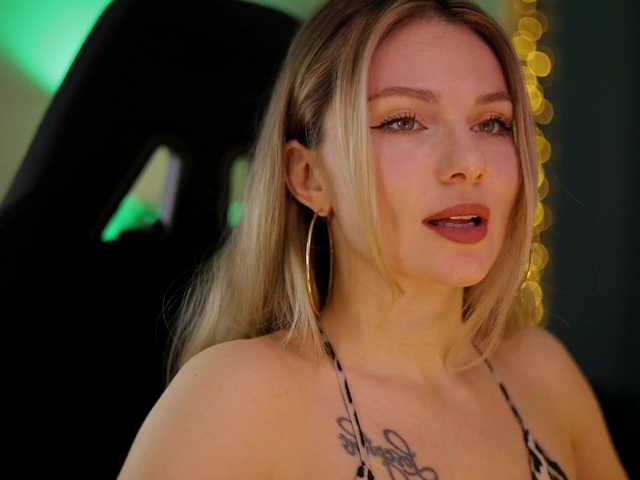 DianaMurr's BongaCams show and profile