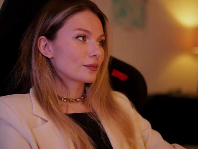 DianaMurr's BongaCams show and profile