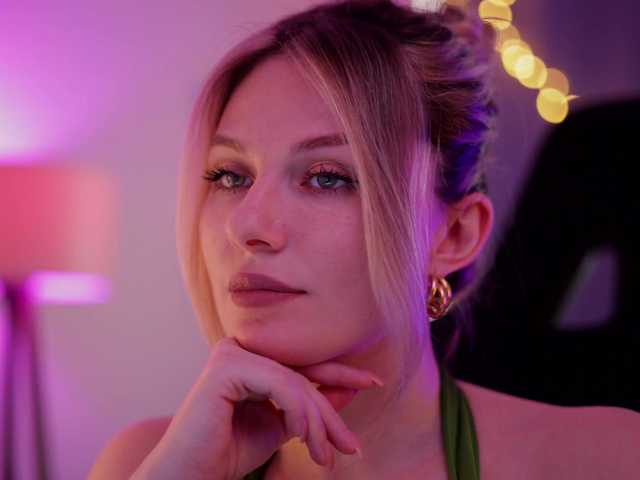 DianaMurr's BongaCams show and profile