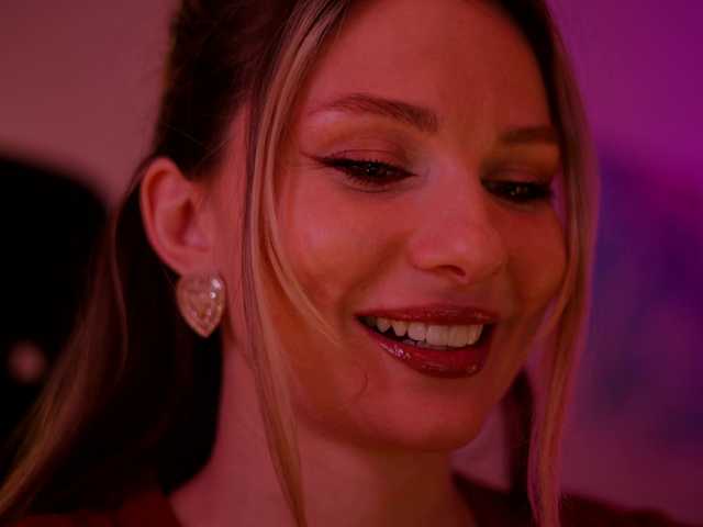 DianaMurr's BongaCams show and profile