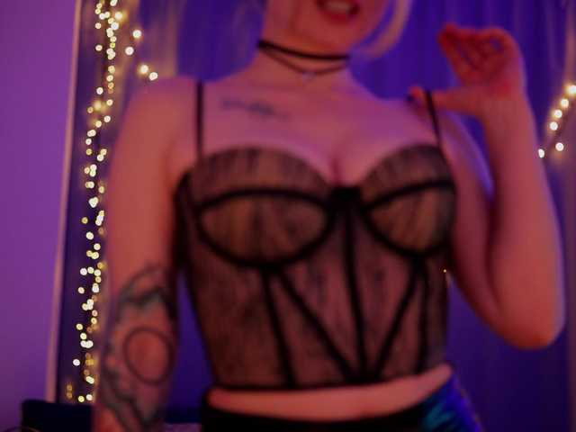 DianaMurr's BongaCams show and profile