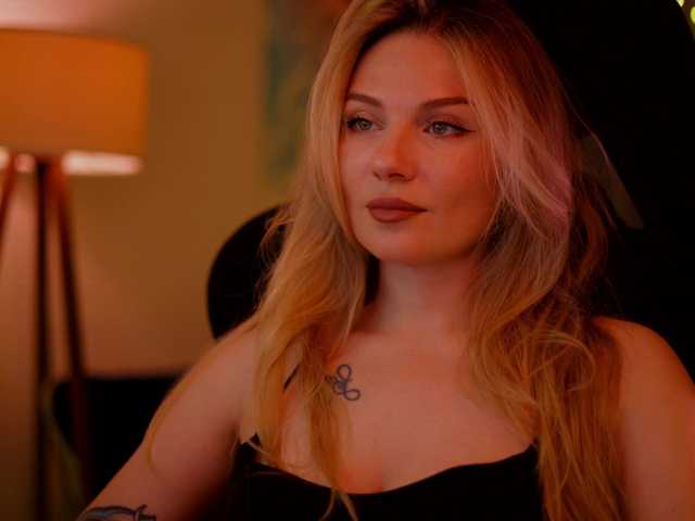 DianaMurr's BongaCams show and profile