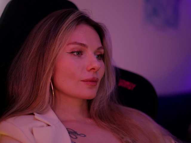 DianaMurr's BongaCams show and profile