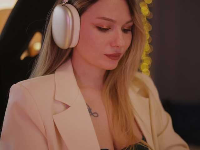 DianaMurr's BongaCams show and profile