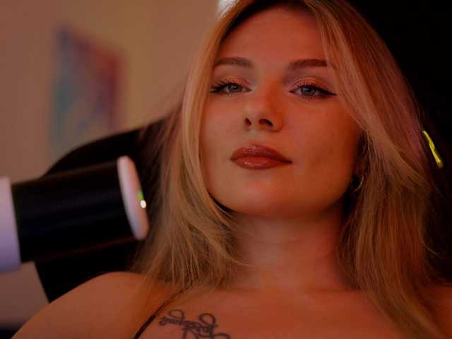 DianaMurr's BongaCams show and profile