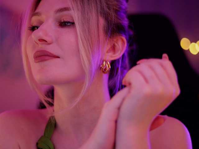 DianaMurr's BongaCams show and profile