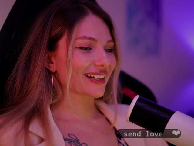 DianaMurr's BongaCams show and profile