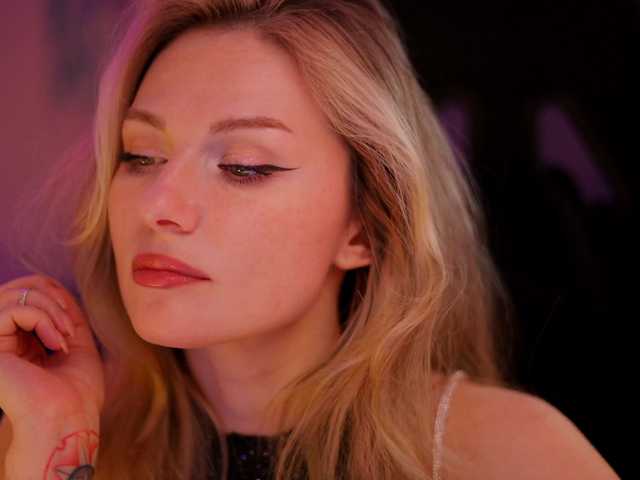 DianaMurr's BongaCams show and profile