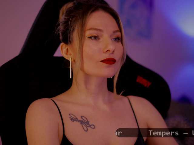 DianaMurr's BongaCams show and profile