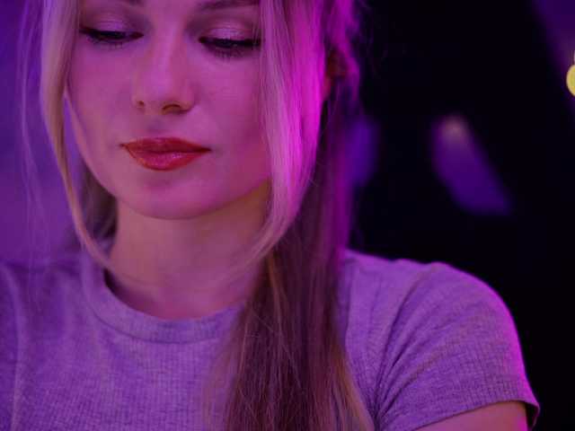 DianaMurr's BongaCams show and profile