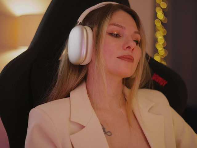 DianaMurr's BongaCams show and profile