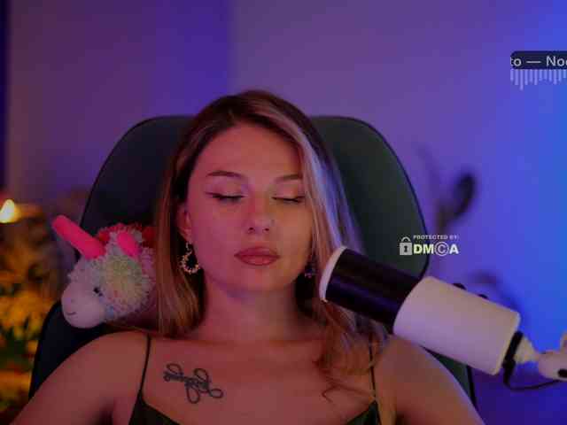 D_i_aM webcam
