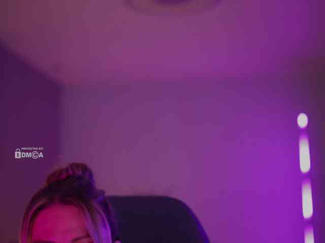 D_i_aM webcam