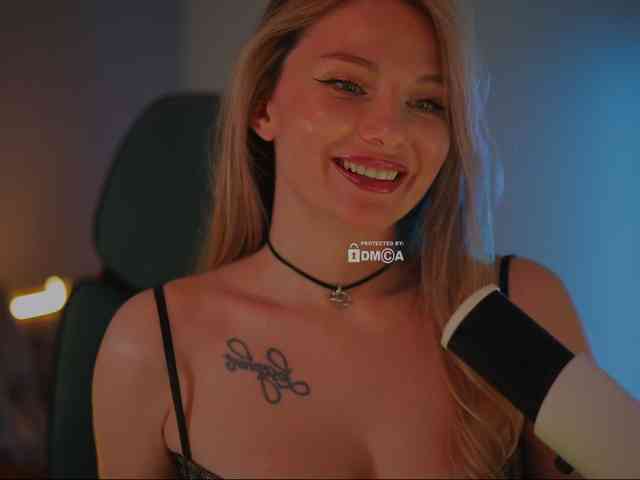 D_i_aM webcam