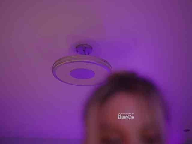 D_i_aM webcam