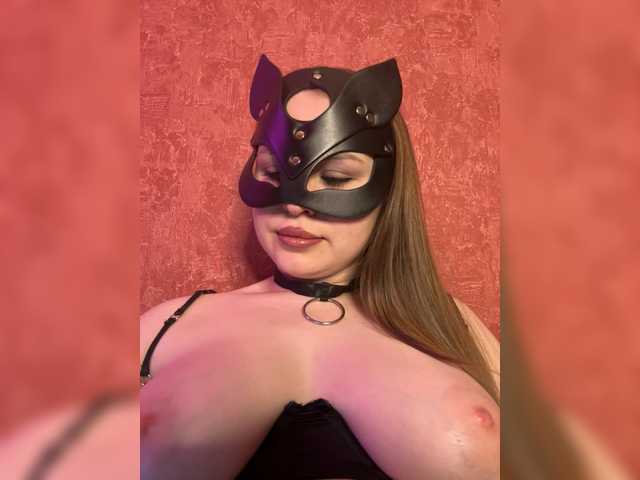 Ms-chertovka's BongaCams show and profile