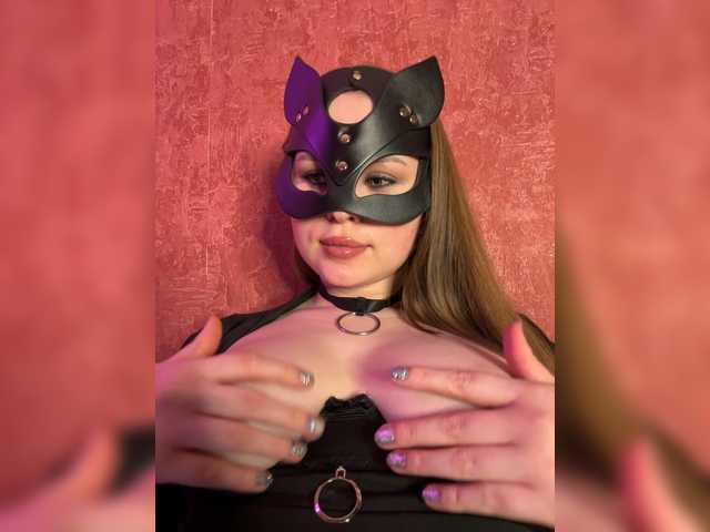 Ms-chertovka's BongaCams show and profile