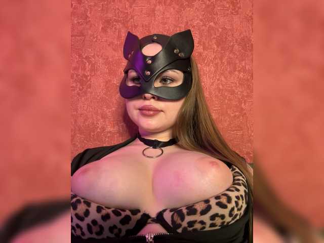 Ms-chertovka's BongaCams show and profile