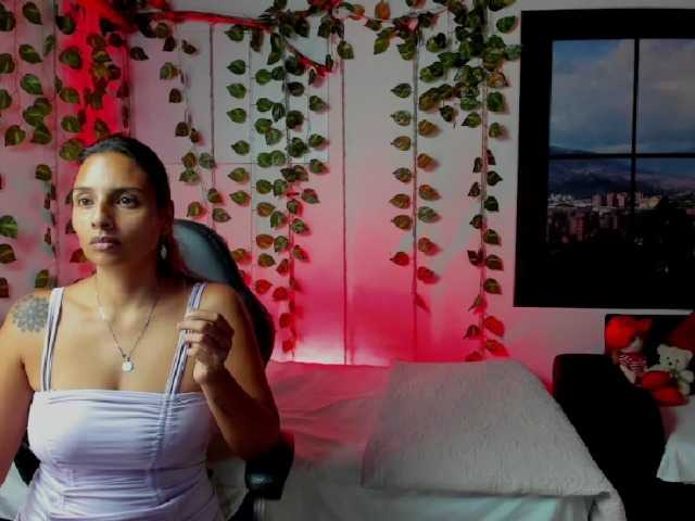 juls-mon webcam bongacams model stream image