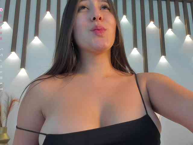 megan-cooper28 webcam
