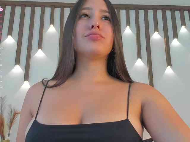 megan-cooper28 webcam