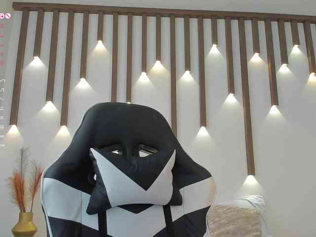 megan-cooper28 webcam