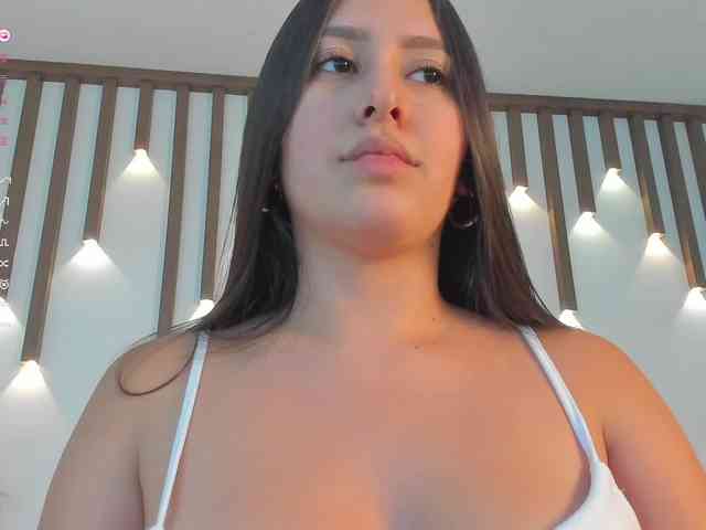 megan-cooper28 webcam