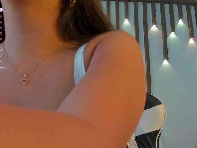 megan-cooper28 webcam