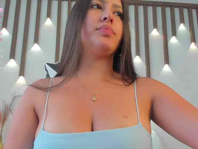 megan-cooper28 webcam