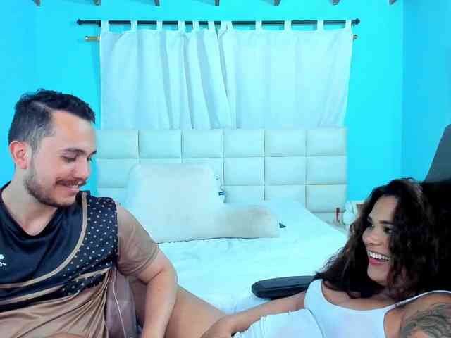 sweet-couple-latin webcam