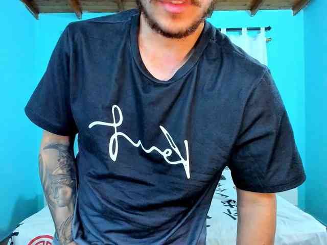 sweet-couple-lat... Live Webcam on BongaCams