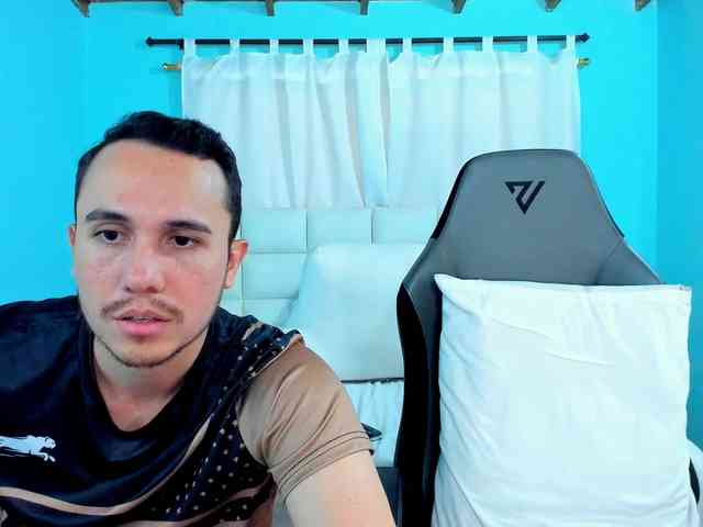 sweet-couple-latin webcam