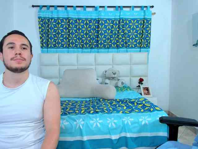 sweet-couple-latin webcam