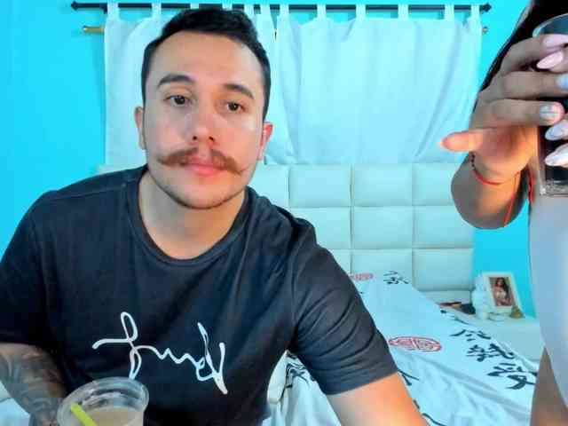 sweet-couple-latin webcam