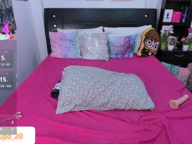 LILYLUNAPOTTER webcam