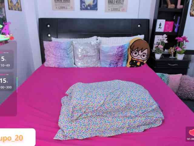 LILYLUNAPOTTER webcam